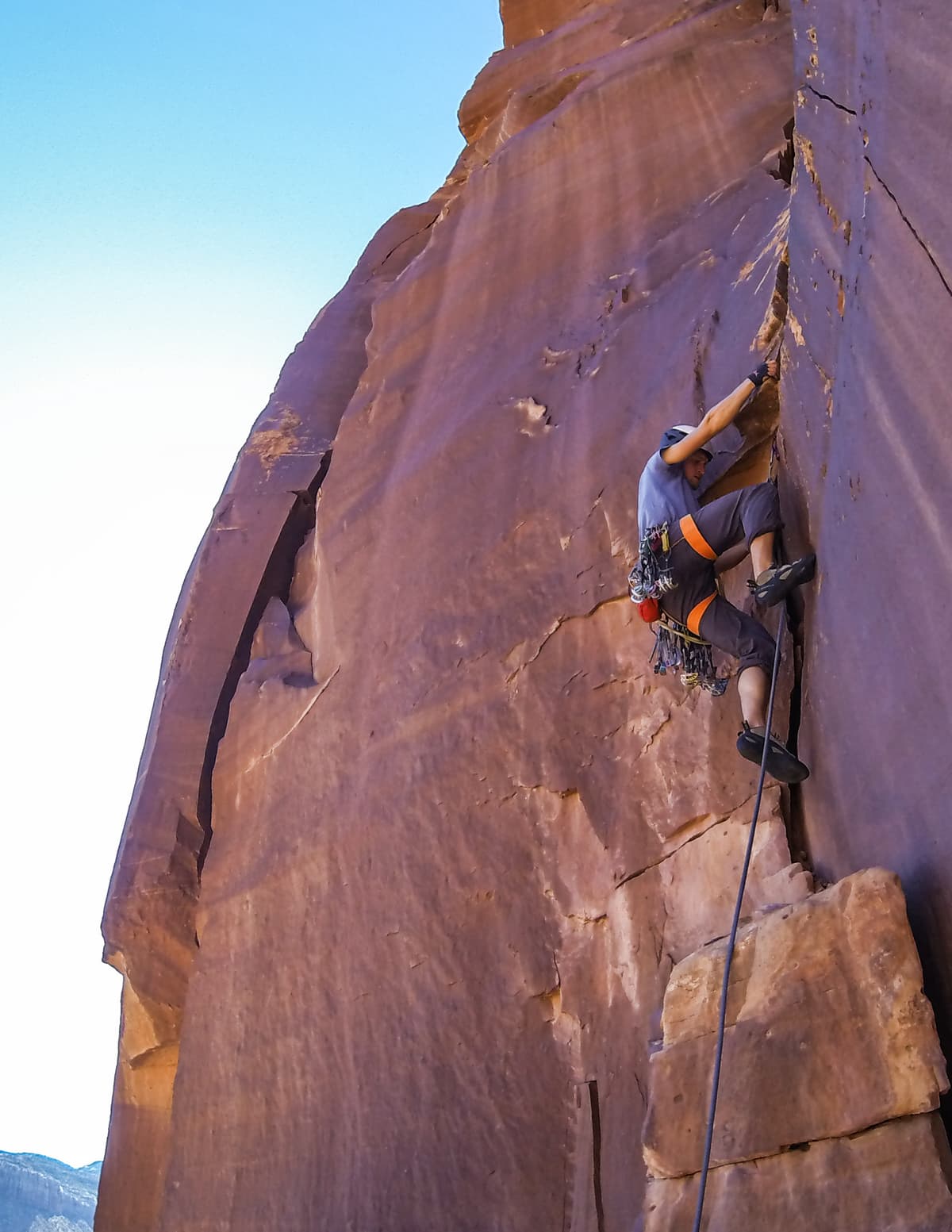 Climbing in Indian Creek - The Fin